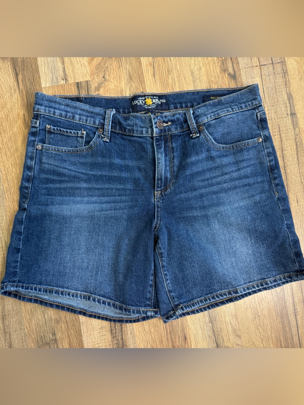 Lucky Brand The Roll Up Mid Rise Denim Shorts Stretch Cuffed Blue Size 10 / 30